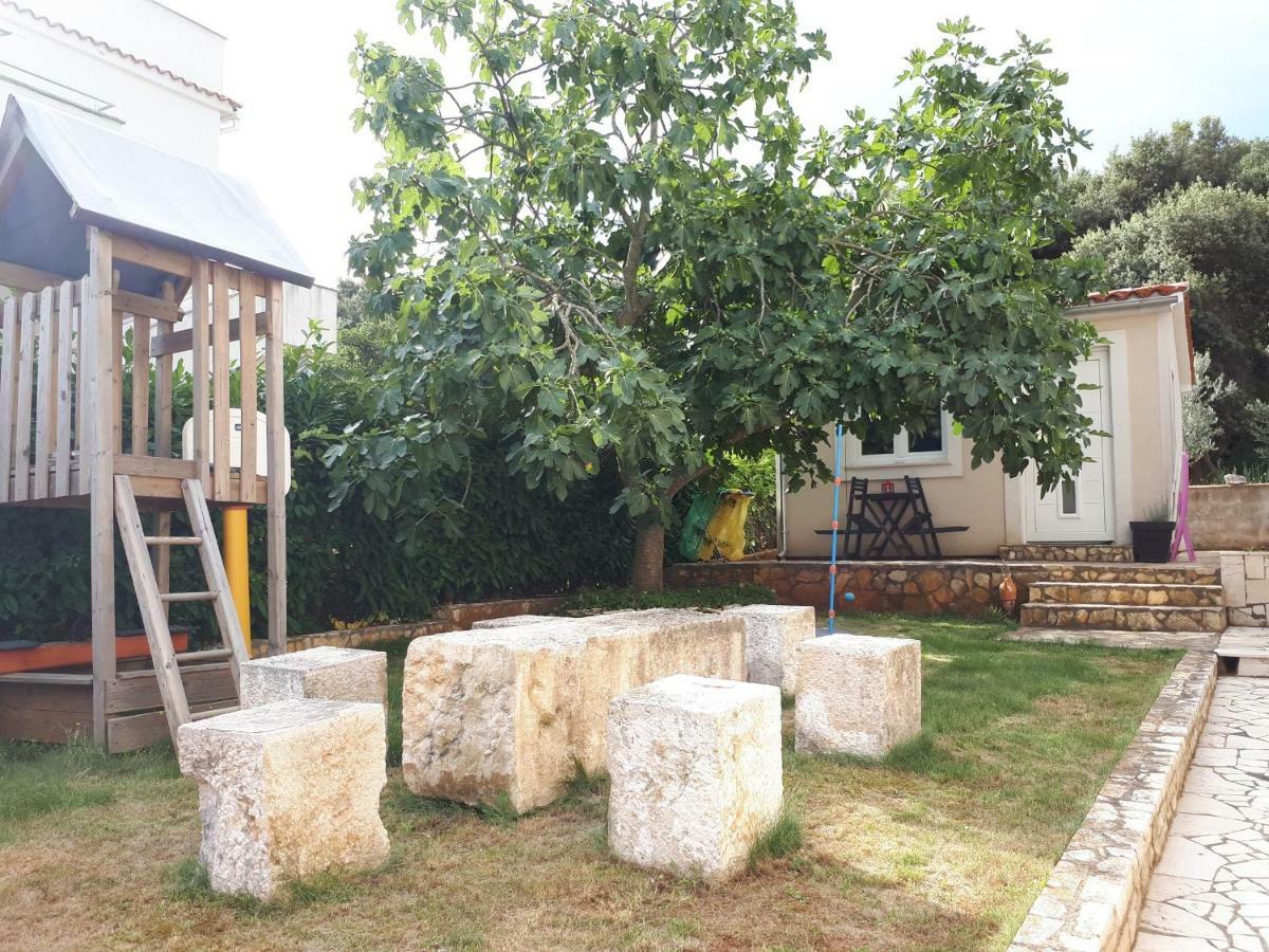 Studio Apartman Splash Pjescana Uvala Exterior foto